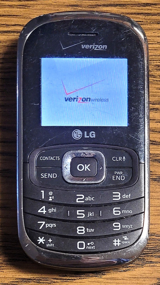 LG Octane VN530 – Brown and Silver ( Verizon ) Cellular Flip-Keyboard Phone READ
