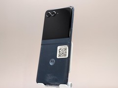 Motorola razr 2025 XT2553-3 256GB PANTONE Gibraltar Sea Boost Only W088300