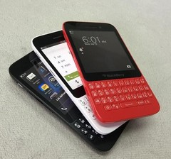 BlackBerry Q5 Unlocked 4G LTE WiFi 8GB 5MP Unlocked Keyboard Smartphone