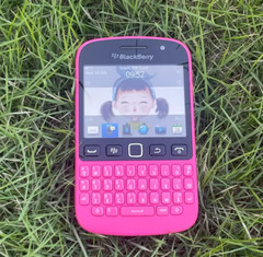 BlackBerry 9720 3G WIFI 1450mAh FM Radio GPS 5MP Camera Unlocked