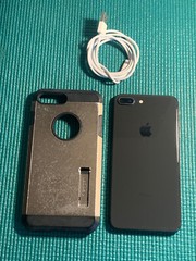 Apple iPhone 8 plus 64GB Unlocked Smartphone Space gray A1864 (CDMA + GSM)