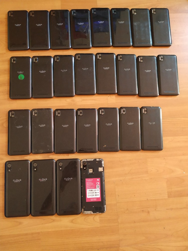 Lot of 27 Cloud Mobile Stratus C8 32GB (4pc) and C7 (23pc) Smartphone For parts