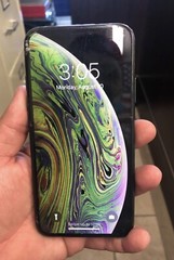 Apple iPhone XS – 64GB – Space Gray (Verizon) A1920 (CDMA + GSM)