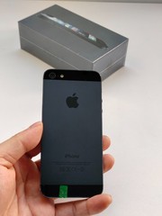 Apple iPhone 5 16GB Factory UNlocked Black/White/Gold Good