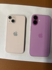 Lot of 2 iPhones Spectrum 16 Plus/ iPhone 13 screen has scratches for parts