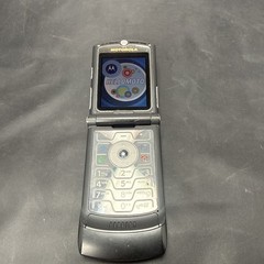 Motorola RAZR / Razor V3 – Black and Silver Cellular Flip Phone