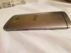 HTC One M8 – 32GB Gunmetal Gray (Verizon)the front camera does not work