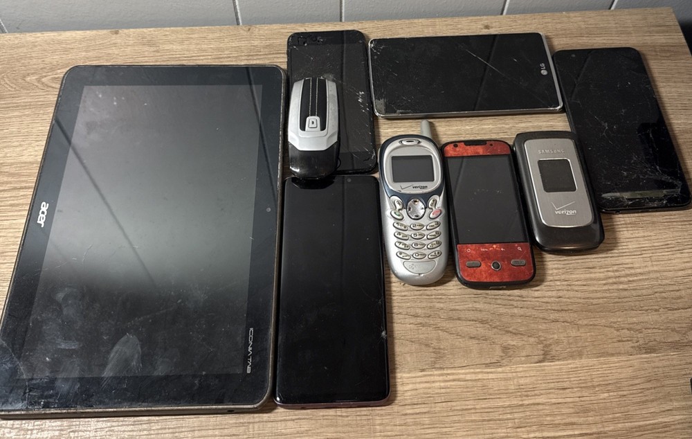 Lot Of 9 Electronic Samsung Flip Phones Iconia Tab Galaxy S9+ Phone For Parts N4