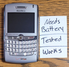 BlackBerry 8830 World Edition – Silver ( Verizon ) Smartphone -Tested/Needs Batt