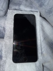 Apple iPhone SE (3rd Generation) – 64GB / Black / Unlocked