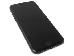 Apple iPhone 7 A1660 (9,1) 32GB 4.7″ Smartphone | Verizon | Black | Health: 84%