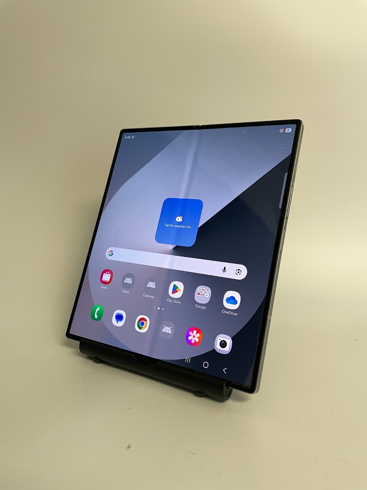 Spectrum/Charter Samsung Galaxy Z Fold 6 256GB Silver – Good – Minor screen flaw