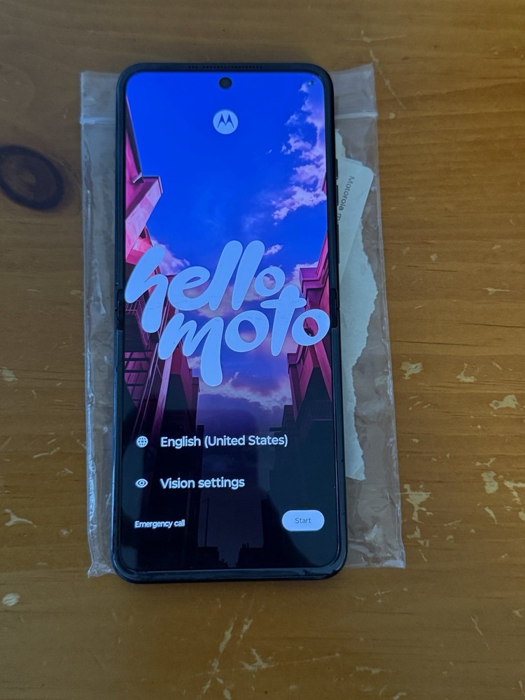 Motorola Razr (2024) Koala Grey 256GB Unlocked