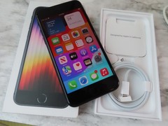 Apple Iphone SE 3rd generation 2022 64GB Black (Unlocked) new condition original