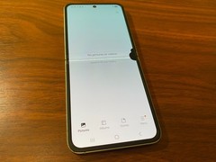 Samsung Galaxy Z Flip6 SM-F741U1 – 256GB – Green (Unlocked) READ DESCRIPTION