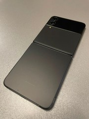 Samsung Galaxy Z Flip4 5G 256GB Gray Unlocked Black Spot Knox ON SM-F721U1