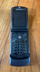 Motorola RAZR V3xx – Black (AT&T) Flip Cell Phone – USED IN VERY GOOD CONDITION