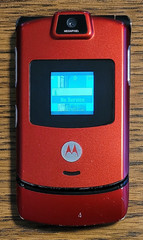 Motorola RAZR V3m – Red ( U.S. Cellular ) CDMA Flip Phone – Very Rare Version