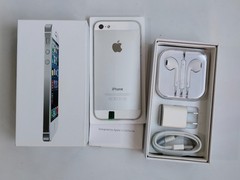 Apple iPhone 5/5S/5C 16GB Factory UNlocked Black/White/Gold New Battery GIFT