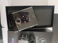 Motorola Moto Razr (2019) 128GB ( Factory Unlocked) – Noir Black ESIM