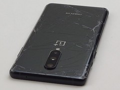 OnePlus 8 (IN2017) 128GB – Black (T-Mobile) – CRACKED – Clean IMEI – J6221