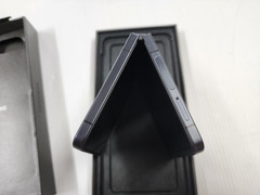 *PRISTINE* Samsung Galaxy Z Flip 7 SM-F766U1 Unlocked Jet Black 256GB *WARRANTY*