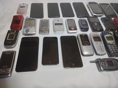 36 Phone iPhone BlackBerry UMX Nokia Samsung Cell Flip Phone Lot [Parts Only]