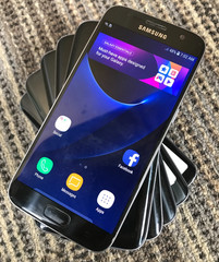 Samsung Galaxy S7 32GB SM-G930A AT&T (BLACK) Very Good Condition Unlocked