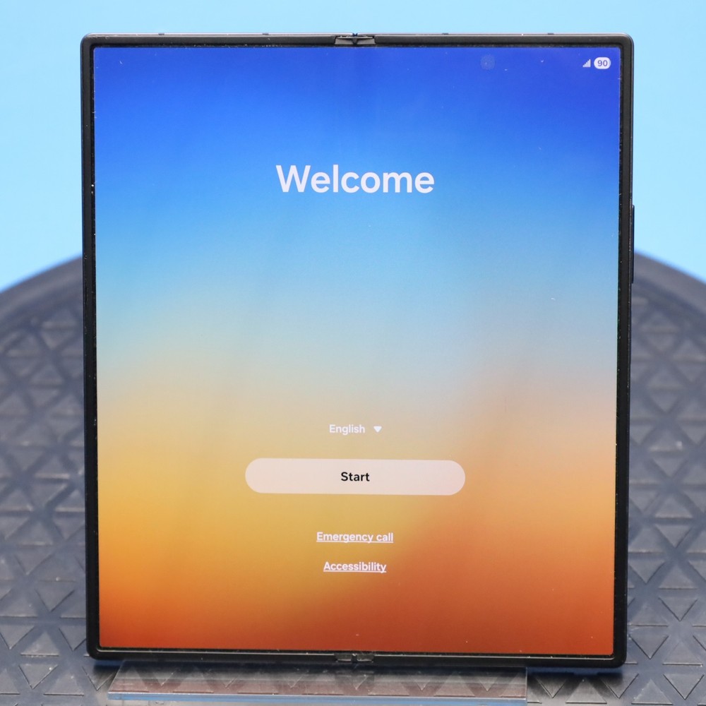 Samsung Galaxy Z Fold6 – 256GB – Crafted Black (Unlocked)