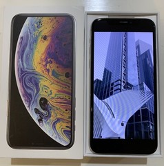 Apple iPhone XS – 64GB – Silver (Unlocked) A1920 (CDMA + GSM) – Excellent Cond.