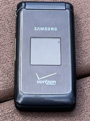 Samsung Haven Flip Cell Phone Model SCH-U320 (Verizon) With Charger