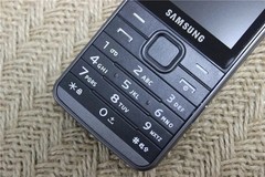 Samsung S5610 Bluetooth 5MP 2.4 3G GSM Unlocked MP3 Player CellPhone