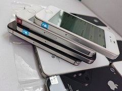 Apple iPhone 4 4s Unlocked White/Black 8 / 16 / 32 GB Tested New Battery