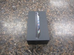 Apple iPhone 5 A1428 – 32GB – Black (Unlocked) in original box – factory reset