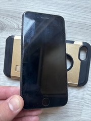 2020 Iphone Se Black Locked And Needs Factory Reset