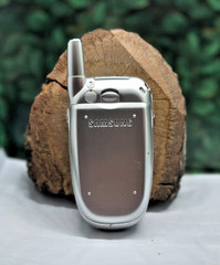 PRE-OWNED Samsung SGH-E105 -Super Rare GSM Flip Phone-HARDLY EVER USED. (MINT)