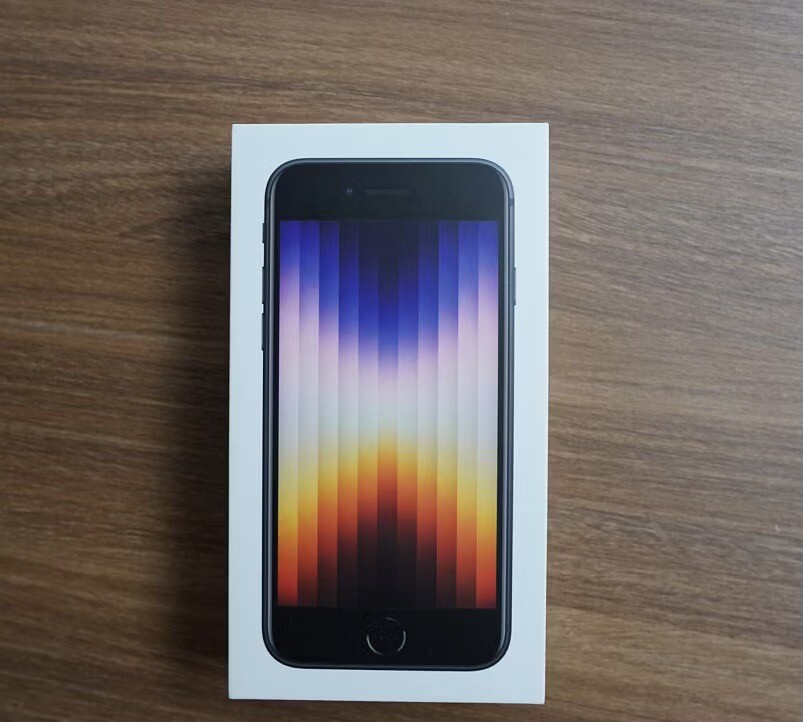 Apple iPhone SE 3rd Gen. – 64GB – MIDNIGHT (STRAIGHTTALK/TRACFONE)