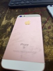 Apple iPhone SE – 16GB – Rose Gold (Unlocked) A1662 (CDMA + GSM)