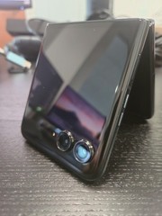 Motorola Razr+ Flip Unlocked 5G Android 50MP 8GB RAM 6.9in Dual SIM Black