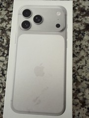 New, open box Apple iPhone 17 Pro Max 256GB Silver ONLY ATT