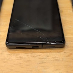 Verizon Google Pixel 7 128GB Obsidian Black GQML3 Cracked Screen + Phone Skope