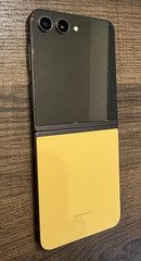 Samsung Galaxy Z Flip5 5G SM-F731U1 256GB Factory Unlocked Yellow Good (READ)