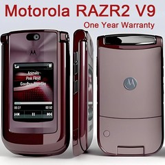 Classic Motorola RAZR2 V9 3G 2.0MP 2GB WCDMA 2.2″ Unlocked Flip Cellular Phone