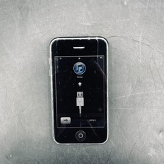Apple iPhone 3G 8GB Black A1241 iOS 4.2.1 Vintage Collector Smartphone