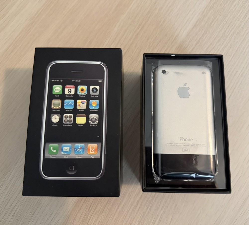 Apple iPhone 1st Generation 8GB A1203 – iOS 1.0 – Rare Matching Box! Final Sale!