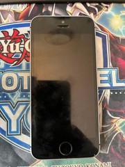 Apple iPhone SE – 16GB – Silver (Unlocked) A1662 (CDMA + GSM)