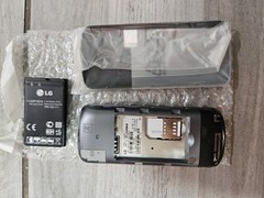 LG 328BG TracFone Black and Gray Cellular Prepaid Cell Phone. NEW