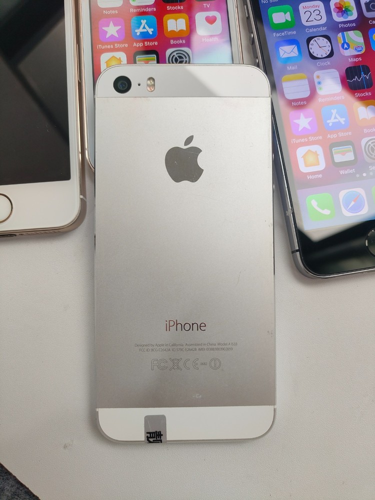 GOOD – Apple iPhone 5s – 16GB/32GB/64GB – Gray Silver Gold Unlocked 4G iOS 12