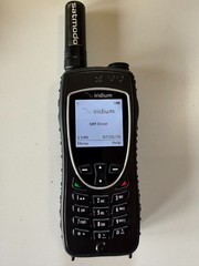 Iridium 9575 Extreme Satellite Phone + Full Accessory Kit Perfect VERY slightly