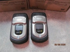 (2) Kyocera E4277 DuraXT Sprint Cell Phones for parts Unknown condition see pics